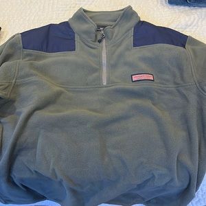 Vineyard vines